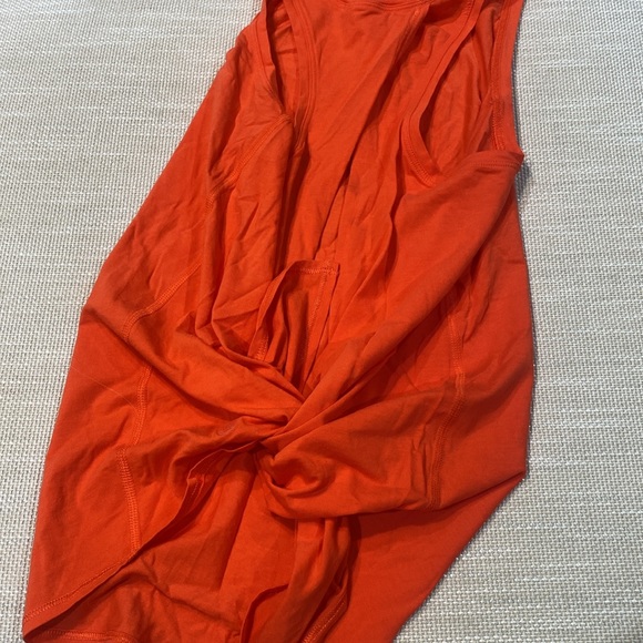 lululemon tie back tank - Picture 3 of 4